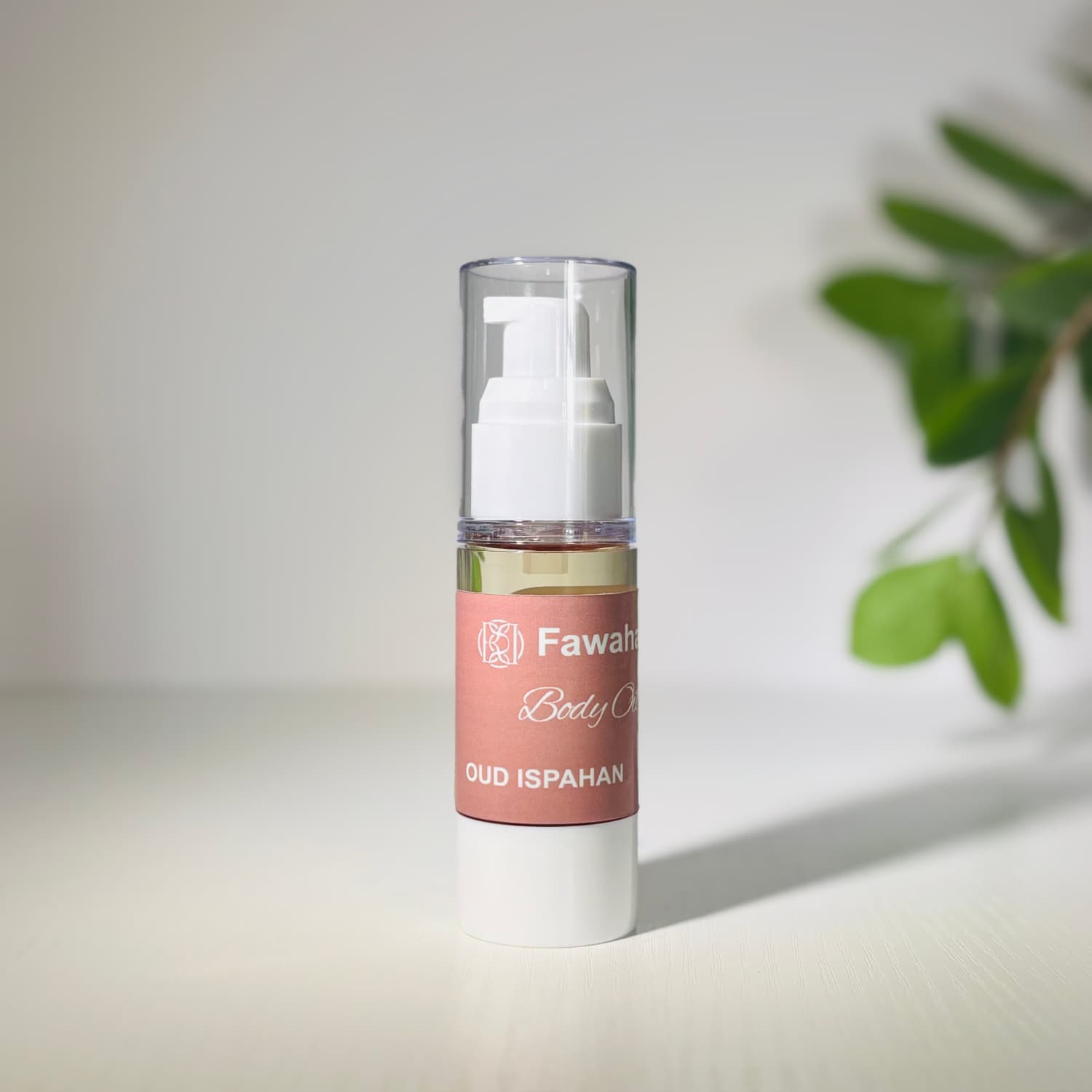 زيت للجسم برائحة عود أصفهان
